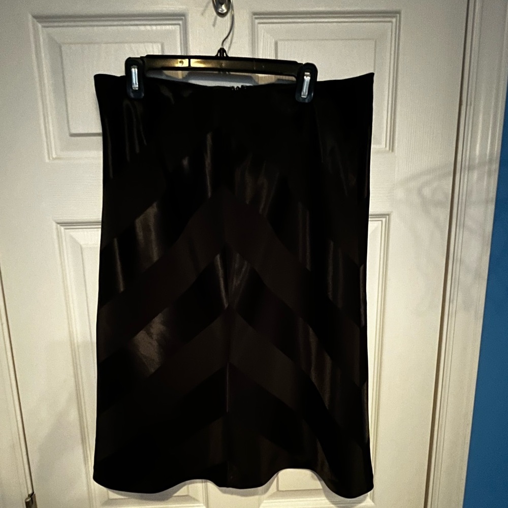 Stunning size 14 shiny/matte blend skirt